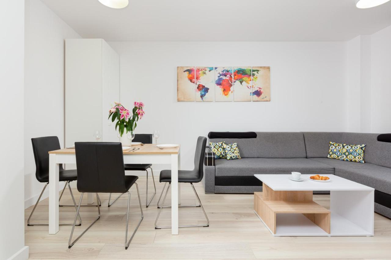City Center Apartments Hoza By Noclegi Renters 바르샤바 외부 사진