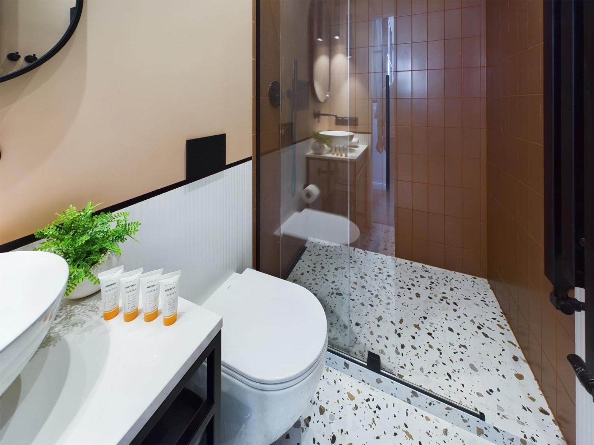 City Center Apartments Hoza By Noclegi Renters 바르샤바 외부 사진